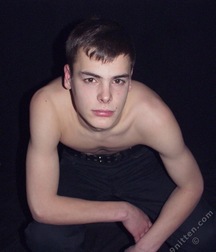 andrew 5a6efcb35bb2a.jpg