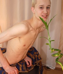 aron 5a77d239deb4f.jpg