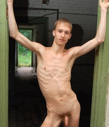 aron 5a790c201bbd5.jpg