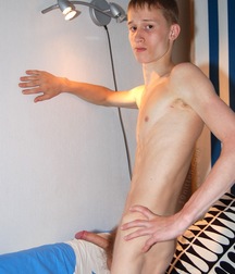 aron 5a790c773afd8.jpg