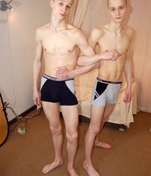 aron and artur 5a790eedbe1e7.jpg