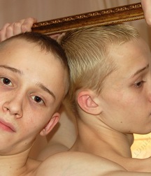 aron and artur 5a790f2d1dec7.jpg