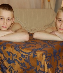 aron and artur 5a790f40d05ba.jpg