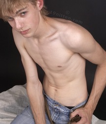 bennie 5a7f91c3bc999.jpg