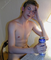 Benny 5a80a173a79f4.jpg
