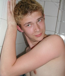 Benny 5a80a1b84dfcb.jpg