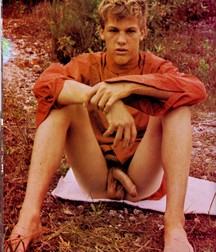 200 boys 5a8f7ea296331.jpg