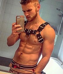 cutesexygay 5a9223f1e2964.jpg