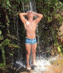 cutesexygay 5a9223fb3b06b.jpg