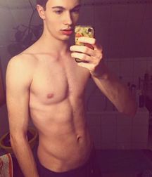 cutesexygay 5a9224094b2f4.jpg