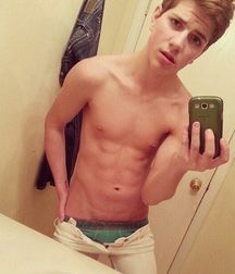 cutesexygay 5a922424eb8a2.jpg