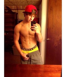 cutesexygay 5a9224a581f49.jpg