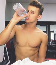 cutesexygay 5a9224a7eeb69.jpg