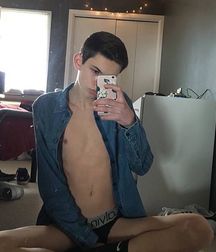 cutesexygay 5a9224b2d092b.jpg