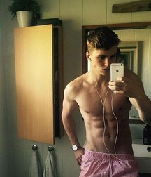 cutesexygay 5a9224d1100dd.jpg