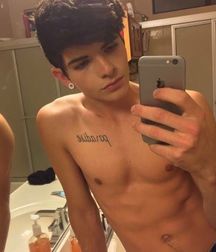 cutesexygay 5a92254c8cc79.jpg