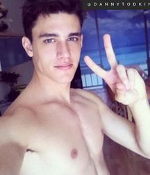 cutesexygay 5a92255b3280c.jpg