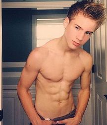 cutesexygay 5a922562dba53.jpg