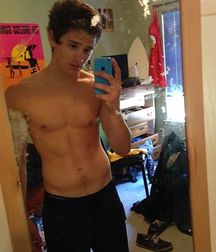 cutesexygay 5a9225660ee06.jpg