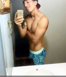 cutesexygay 5a92256ec4abb.jpg