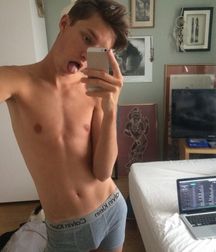 cutesexygay 5a92257f6f230.jpg