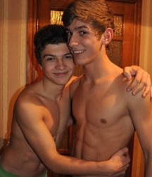 cutesexygay 5a9225a1a74e5.jpg