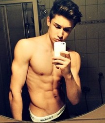 cutesexygay 5a9225a3384bb.jpg
