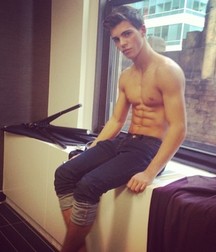 cutesexygay 5a9225bc133b3.jpg