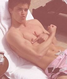 cutesexygay 5a9225c4d2092.jpg