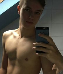 cutesexygay 5a9225d64dca0.jpg