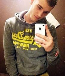 cutesexygay 5a9225e8c680c.jpg