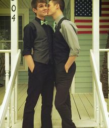 cutesexygay 5a9225ea5be0e.jpg