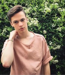 cutesexygay 5a9225f81f856.jpg
