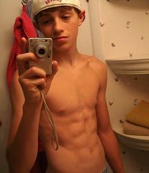 cutesexygay 5a92261f2cbbd.jpg
