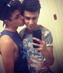 cutesexygay 5a92262020927.jpg