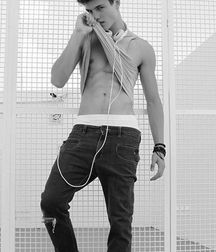 cutesexygay 5a922631471dd.jpg