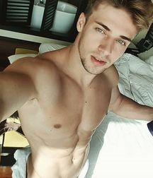 cutesexygay 5a922678c4464.jpg