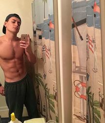 cutesexygay 5a92268a6e97f.jpg