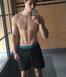 cutesexygay 5a9226e01f323.jpg