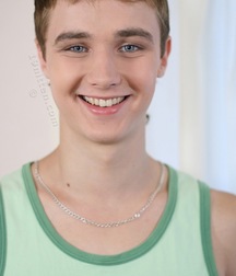 Andrew 5a9cab0b3b17e.jpg