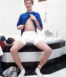 Prince in bath 5a9e674e8d7c4.jpg