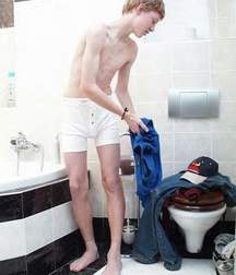 Prince in bath 5a9e675a40913.jpg