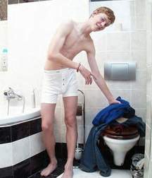 Prince in bath 5a9e675b48e0d.jpg