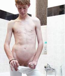 Prince in bath 5a9e6761d168a.jpg