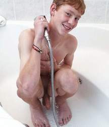 Prince in bath 5a9e67725c4ca.jpg