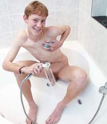 Prince in bath 5a9e6776280db.jpg