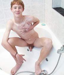 Prince in bath 5a9e6778a3572.jpg