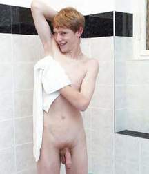 Prince in bath 5a9e678684eee.jpg