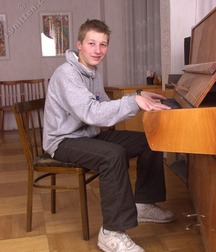 andrey 5ab2f1d1cd7de.jpg