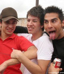 bareback friends 5ac411fa5f6f9.jpg